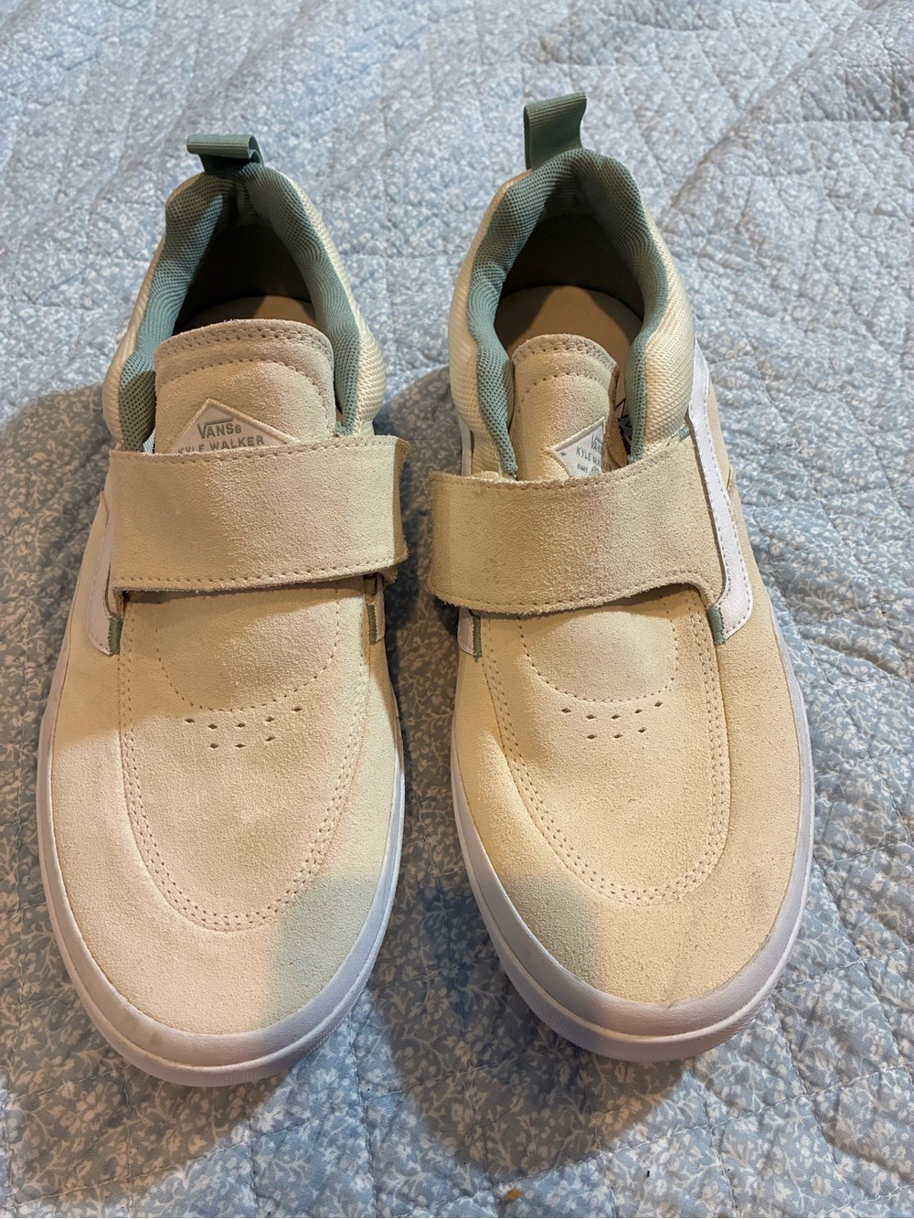 Vans Men's Beige Suede Strap Sneakers with Mint Lining Skateboarding Size 10